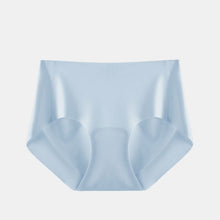Muat gambar ke penampil Galeri, High elastic ice silk seemless panties B&#39;Slim
